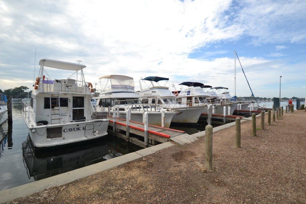 The Clipper jetty at Bull’s Cruisers, Paynesville. © Bull's Cruisers